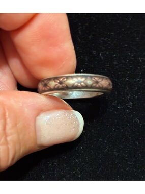 Pandora EUC 925 Sterling Silver Enamel Black And Gold Tone Floral Ring Size 6